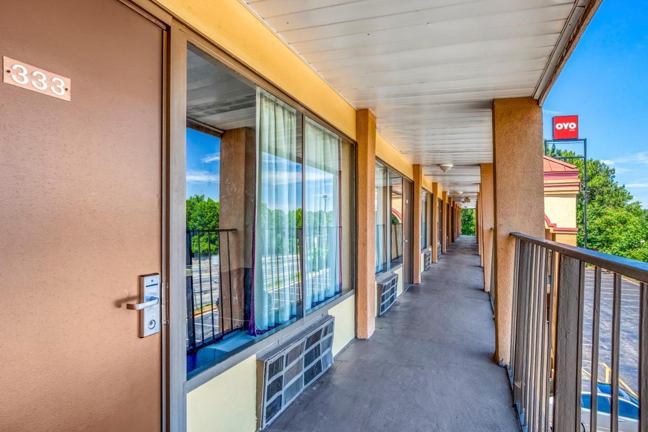 Oyo Hotel Decatur I-20 East & Wesley Club Dr מראה חיצוני תמונה
